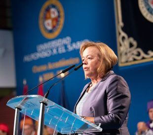 Rosa Menéndez, presidenta del CSIC, premio Clara Campoamor