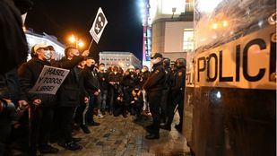 La concentración en apoyo a Hasel se salda con 55 heridos y 19 detenidos