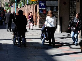 Los grandes dependientes y sus cuidadores luchan por priorizar su vacunación