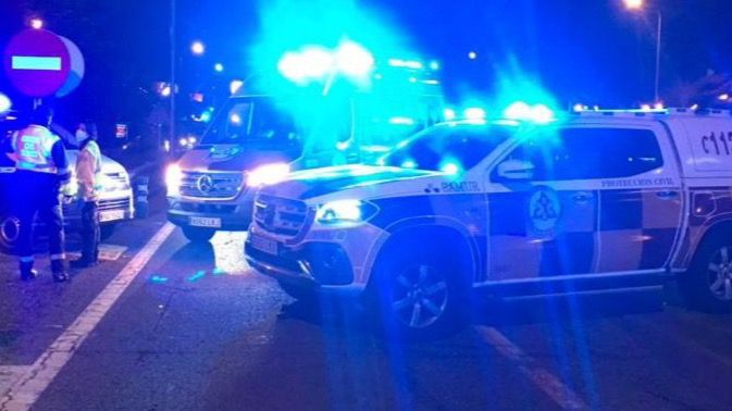 Samur atiende a un motorista en un accidente en la A6