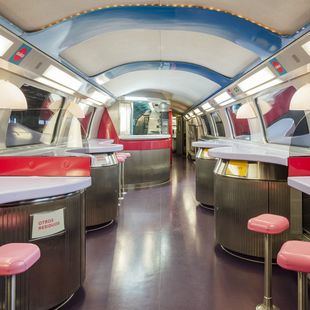 Llega a Atocha el primer tren Ouigo que estrenará la liberalización ferroviaria en España