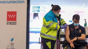 Aguado apremia al Gobierno a negociar más vacunas para España: "Madrid está preparada para acelerar el ritmo"