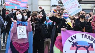 Decenas de personas urgen ante Igualdad la aprobación de la Ley Trans