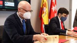 La Comunidad firma un convenio para impulsar la calidad en los servicios públicos de la Administración