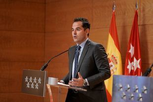 Aguado insiste en la necesidad de debatir sobre la libre circulación de vacunados