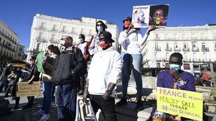 Decenas de senegaleses denuncian en Sol la "deriva antidemocrática" de su gobierno
