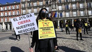 Los peluqueros de Madrid suplican la llegada de las ayudas