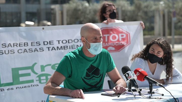 Colectivos antidesahucios inician una campaña contra la Sareb
