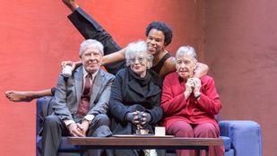 ‘El abrazo’, reencuentro en la tercera edad