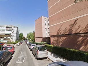 Un adolescente destroza la cara a un joven a golpes tras asaltarle con una navaja