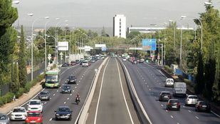 Las carreteras de Madrid registraron este jueves un 16% más salidas que el anterior