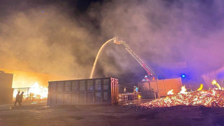 Incendio en una nave industrial de Cubas de la Sagra