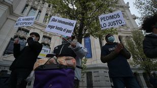 La despensa solidaria de Lavapiés pide en Cibeles que no se abandone a las familias vulnerables