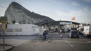 España levanta este martes las restricciones para acceder a Gibraltar vía terrestre