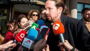 Pablo Iglesias condena el ataque a una sede de Podemos y acusa al PP de "dar aire a los violentos"