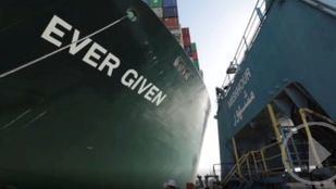 Canal de Suez pedirá 850 millones en compensación tras el bloqueo