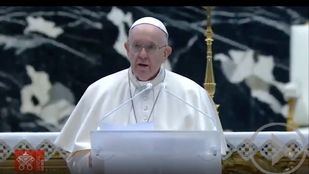 El Papa pide superar los retrasos con las vacunas y repartirlas a todos