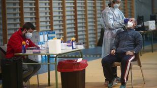 Se invierte la tendencia a la baja en la cifra de nuevos positivos Covid en Madrid