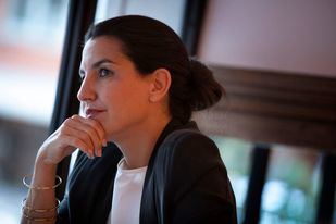 Monasterio propone hacer test gratis en carpas para "liberar" los centros de Atención Primaria