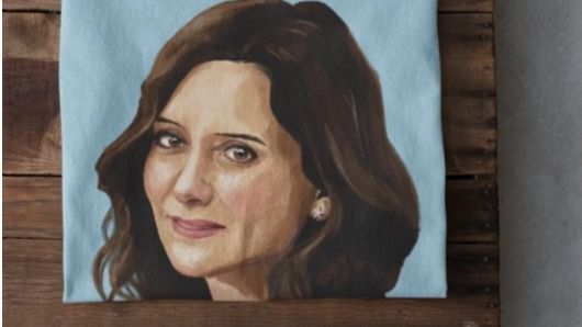 Ropa con imágenes y lemas de Isabel Díaz Ayuso