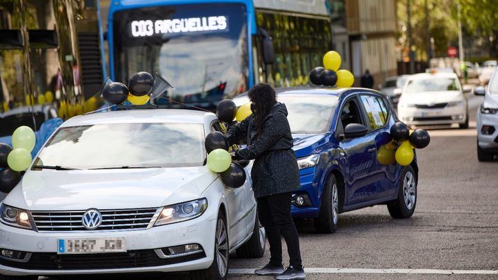 Una caravana de coches recorre Madrid contra el abuso de la temporalidad
