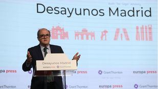 Gabilondo pone nota a Ayuso: un 1 por su gestión de la pandemia y "mala estrategia de vacunación"