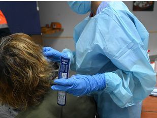 La incidencia acumulada se estanca y los nuevos casos positivos bajan a ritmo lento