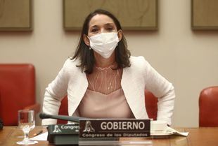 Reyes Maroto recibe una carta con una navaja ensangrentada