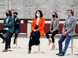 La Junta Electoral Central abre dos expedientes a Ayuso por hacer campaña de logros en actos institucionales