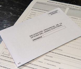 A un día de que expire el plazo, más de 211.000 ciudadanos han votado ya por correo
