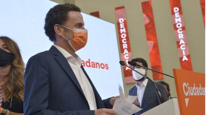 Edmundo Bal durante la noche electoral