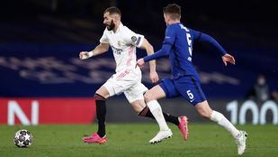 El Real Madrid demuestra el fin de ciclo en el peor momento: adiós a la Champions (2-0)