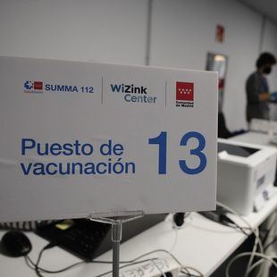 Madrid urge a Sanidad que tome una decisión sobre la segunda dosis de AstraZeneca