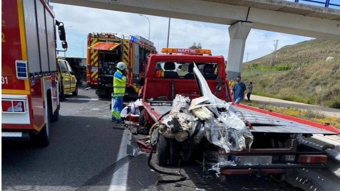 Accidente en la A-4 resultando tres personas heridas