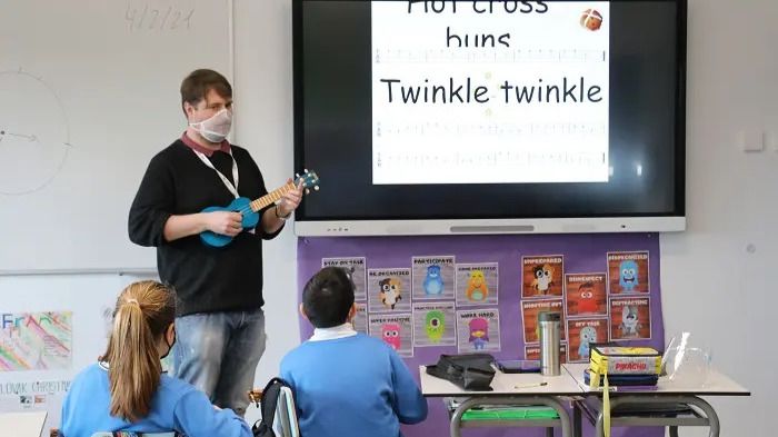 Una clase de música en Casvi International American School de Tres Cantos.