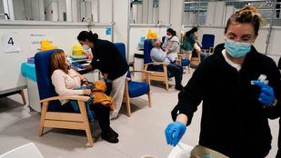 La Comunidad comenzará la próxima semana a poner la 2ª dosis de AstraZeneca a menores de 60