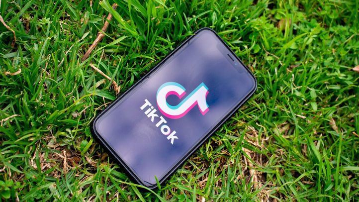 El reto de TikTok que ha provocado varias operaciones de urgencia en niños de Reino Unido