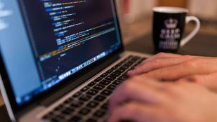 Caída masiva y mundial en Internet: millones de páginas fuera de servicio por un proveedor estadounidense