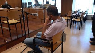 Acepta seis meses de cárcel por un delito de odio contra una mujer con hiyab a la que insultó en el Metro