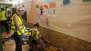 PREMIO MADRID A LA MEJOR INICIATIVA SOCIAL | Las despensas solidarias, el freno pasado y presente a la emergencia alimentaria