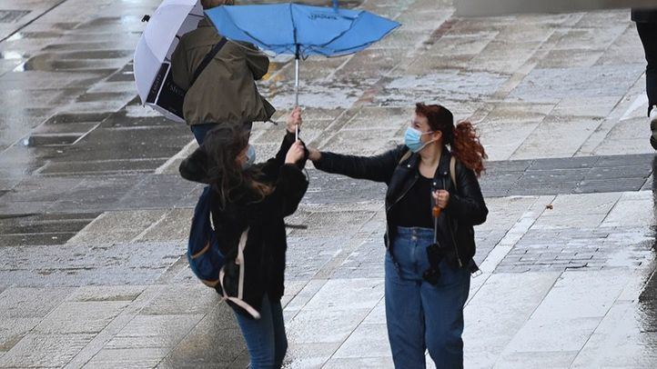Imagen de archivo de un día de lluvia en Madrid