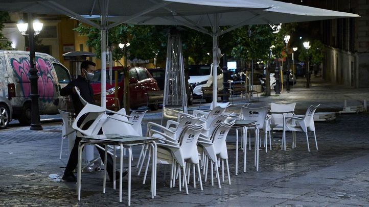 Vecinos de Retiro protestan contra la conversión de sus calles en 'un recinto ferial terracero'