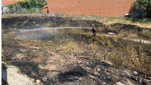 Extinguido un fuego de pastos en Valdemingómez, que no deja heridos