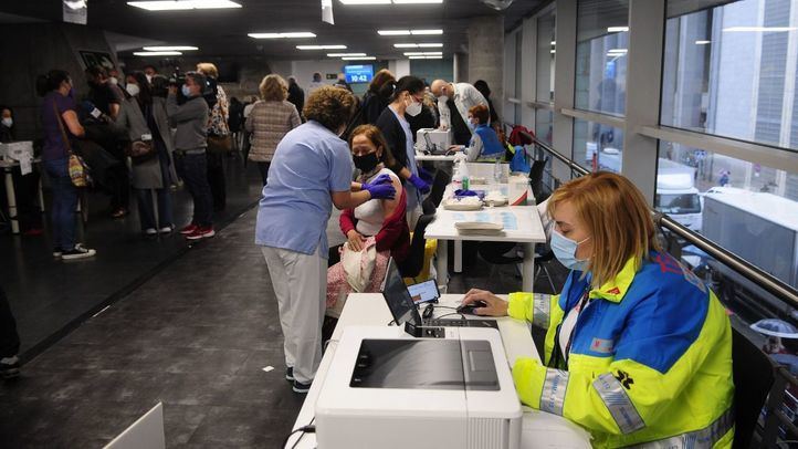 Comienza la vacunación contra la Covid-19 en el WiZink Center