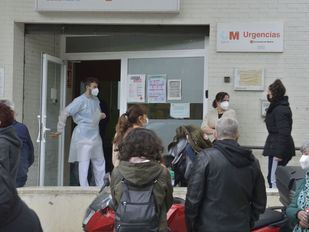 La reducción de contagios y nuevos ingresos se ralentiza en Madrid