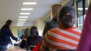 Aspirantes a profesor de inglés en Secundaria presionan para repetir la prueba de audición