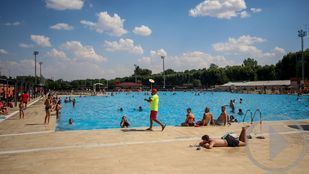 Las piscinas de Madrid reabren sus puertas