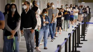 El Isabel Zendal empieza este lunes a vacunar las 24 horas del día