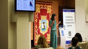 Madrid ayudará a familias a aceptar la orientación sexual de padres o hijos LGTBI