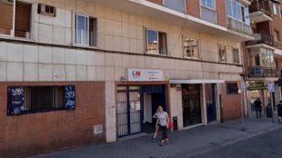 Un autobús gratuito facilita el traslado de los usuarios del Centro de Salud Villaamil